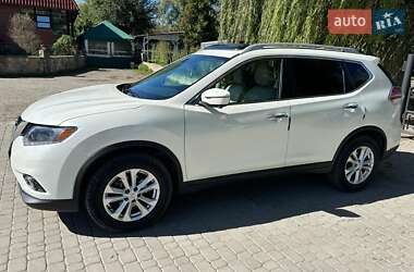 Внедорожник / Кроссовер Nissan Rogue 2016 в Надворной