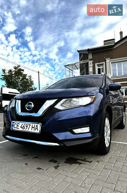 Внедорожник / Кроссовер Nissan Rogue 2016 в Черновцах
