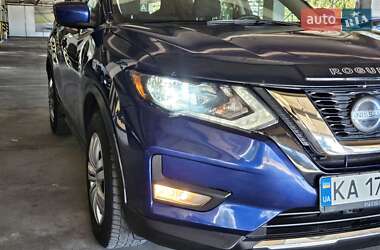 Внедорожник / Кроссовер Nissan Rogue 2017 в 