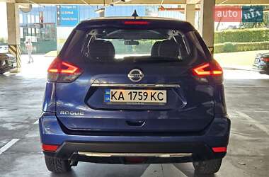 Внедорожник / Кроссовер Nissan Rogue 2017 в 
