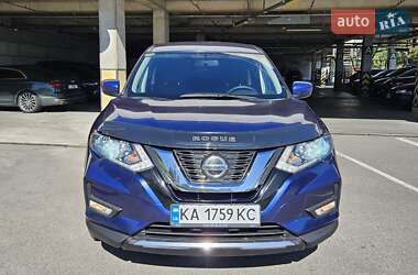 Внедорожник / Кроссовер Nissan Rogue 2017 в 