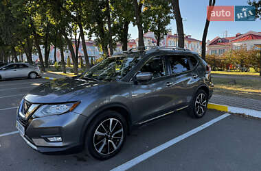 Внедорожник / Кроссовер Nissan Rogue 2018 в 