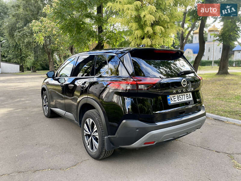 Внедорожник / Кроссовер Nissan Rogue 2020 в Каменском