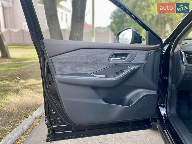 Внедорожник / Кроссовер Nissan Rogue 2020 в Каменском