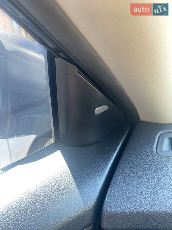 Внедорожник / Кроссовер Nissan Rogue 2017 в Виннице