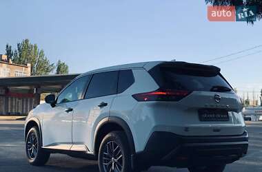 Внедорожник / Кроссовер Nissan Rogue 2021 в 
