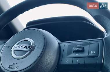 Внедорожник / Кроссовер Nissan Rogue 2021 в 