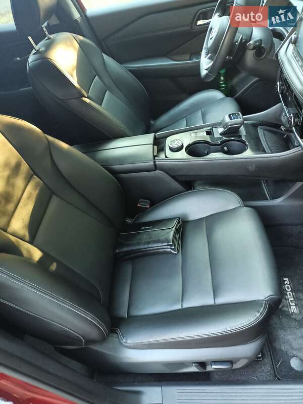 Внедорожник / Кроссовер Nissan Rogue 2022 в Днепре
