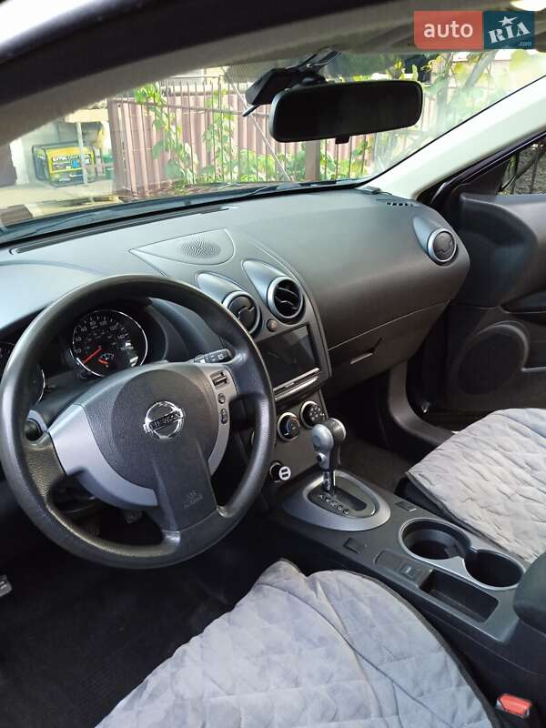 Внедорожник / Кроссовер Nissan Rogue 2012 в Стрые