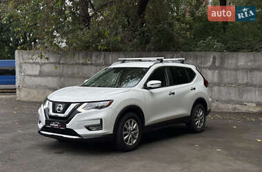 Внедорожник / Кроссовер Nissan Rogue 2018 в Киеве