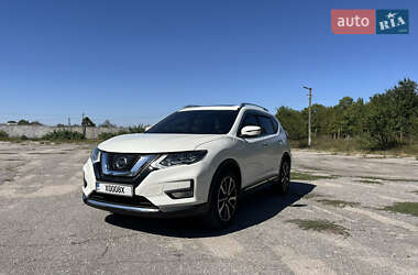 Позашляховик / Кросовер Nissan Rogue 2016 в Жашківу