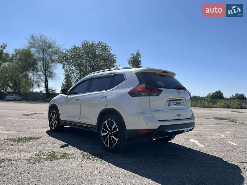 Внедорожник / Кроссовер Nissan Rogue 2016 в Киеве