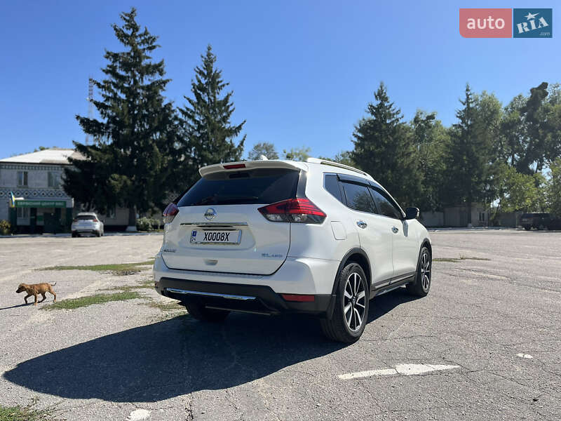 Внедорожник / Кроссовер Nissan Rogue 2016 в Киеве