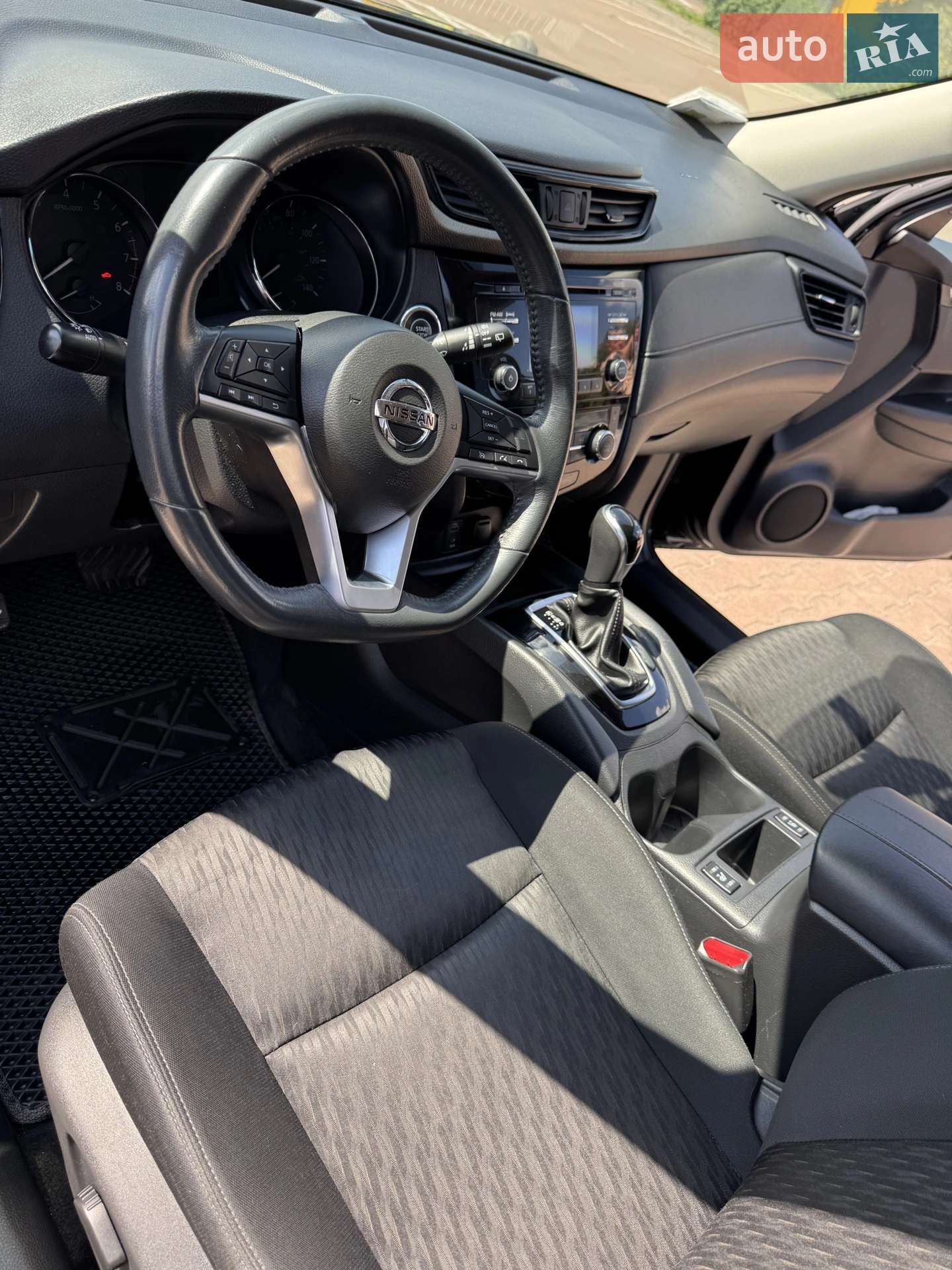 2017 Nissan Rogue - мініатюра 12