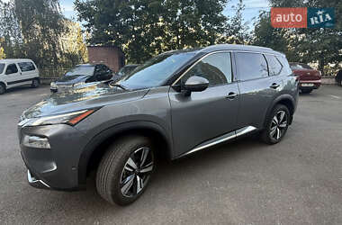 Внедорожник / Кроссовер Nissan Rogue 2023 в Киеве