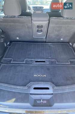 Внедорожник / Кроссовер Nissan Rogue 2017 в 