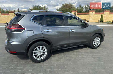 Внедорожник / Кроссовер Nissan Rogue 2018 в 