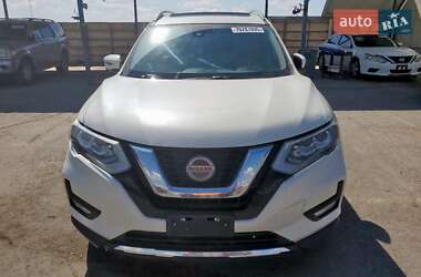 Внедорожник / Кроссовер Nissan Rogue 2019 в 