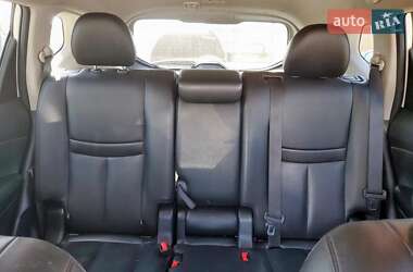 Внедорожник / Кроссовер Nissan Rogue 2019 в 