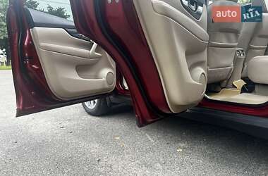 Внедорожник / Кроссовер Nissan Rogue 2014 в 