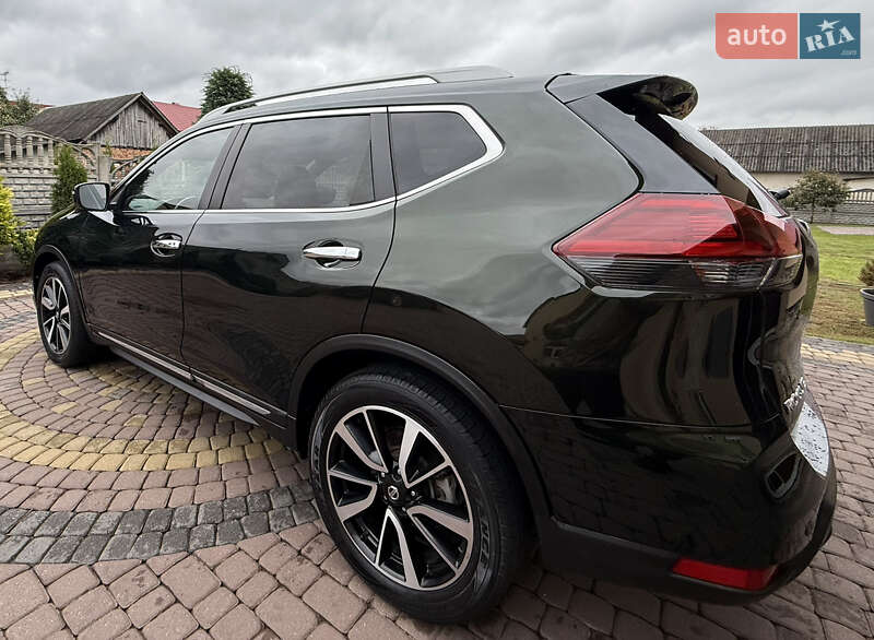 Внедорожник / Кроссовер Nissan Rogue 2018 в Яворове