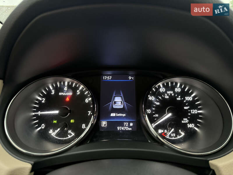 Внедорожник / Кроссовер Nissan Rogue 2018 в Яворове