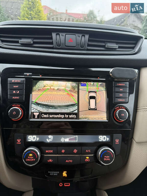 Внедорожник / Кроссовер Nissan Rogue 2018 в Яворове