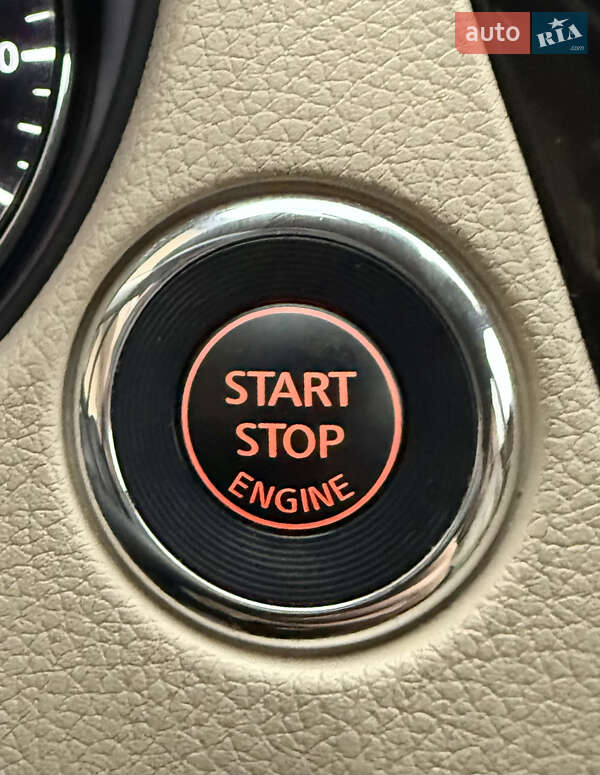 Внедорожник / Кроссовер Nissan Rogue 2018 в Яворове