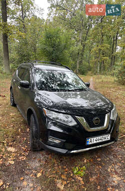 Позашляховик / Кросовер Nissan Rogue 2017 в Фастові