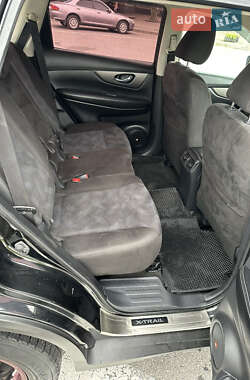 Внедорожник / Кроссовер Nissan Rogue 2015 в 