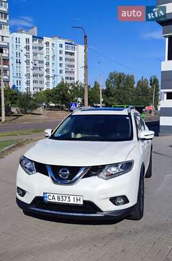 Внедорожник / Кроссовер Nissan Rogue 2015 в 