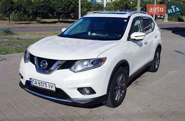 Внедорожник / Кроссовер Nissan Rogue 2015 в 
