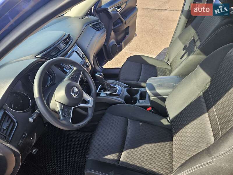 Внедорожник / Кроссовер Nissan Rogue 2018 в Ужгороде