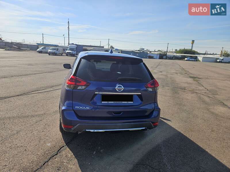 Внедорожник / Кроссовер Nissan Rogue 2018 в Ужгороде