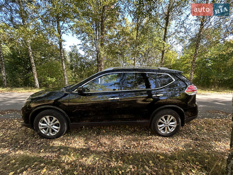 Внедорожник / Кроссовер Nissan Rogue 2016 в Лубнах