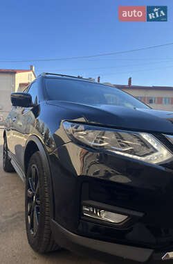 Внедорожник / Кроссовер Nissan Rogue 2020 в 