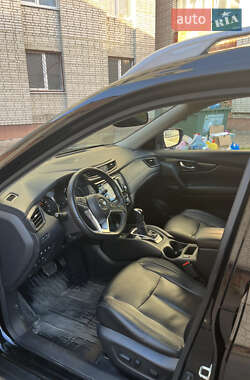 Внедорожник / Кроссовер Nissan Rogue 2020 в 