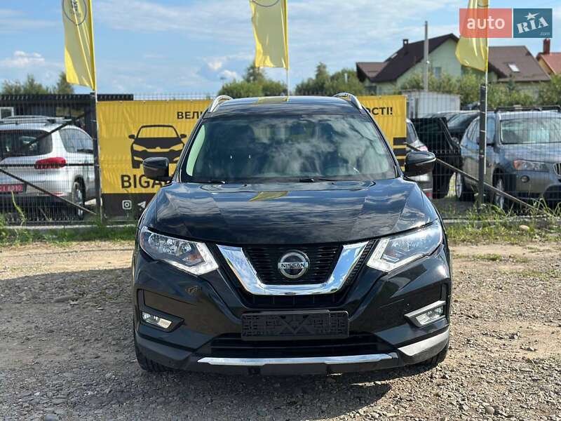 Позашляховик / Кросовер Nissan Rogue 2018 в Львові