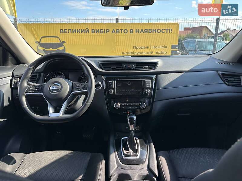 Позашляховик / Кросовер Nissan Rogue 2018 в Львові