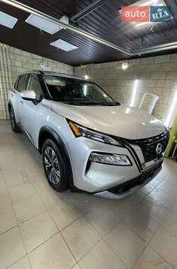 Позашляховик / Кросовер Nissan Rogue 2023 в Дніпрі