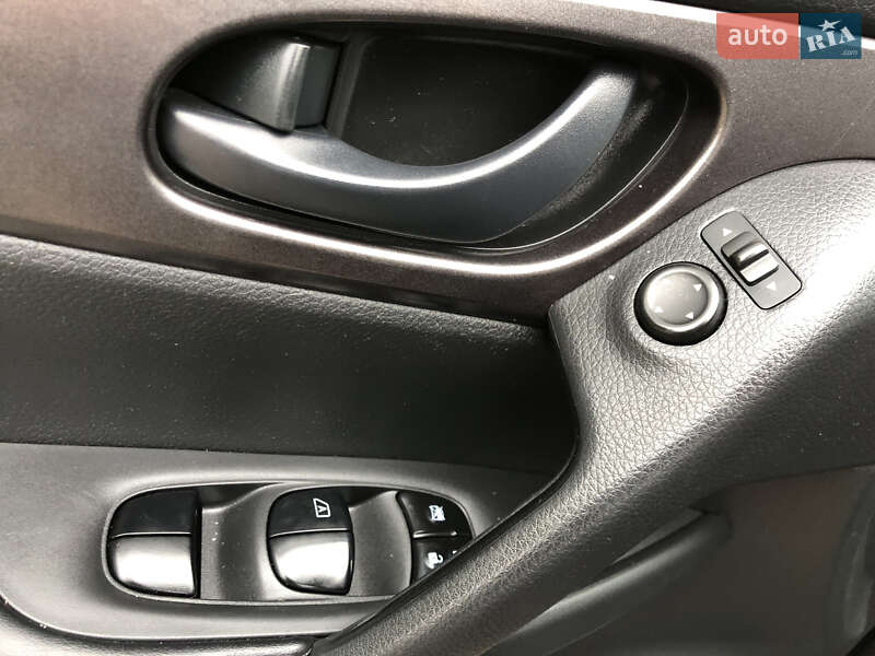 Позашляховик / Кросовер Nissan Rogue 2018 в Рівному фото 16 Позашляховик / Кросовер Nissan Rogue 2018 в Рівному
