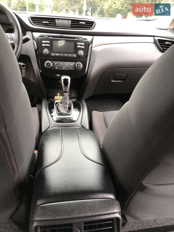 Позашляховик / Кросовер Nissan Rogue 2018 в Рівному фото 26 Позашляховик / Кросовер Nissan Rogue 2018 в Рівному
