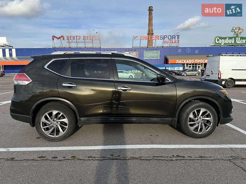 Внедорожник / Кроссовер Nissan Rogue 2015 в Львове