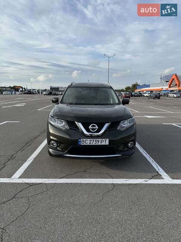 Внедорожник / Кроссовер Nissan Rogue 2015 в Львове