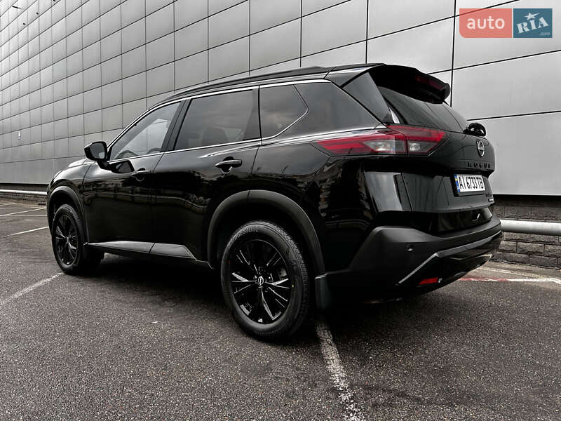 Внедорожник / Кроссовер Nissan Rogue 2023 в Броварах