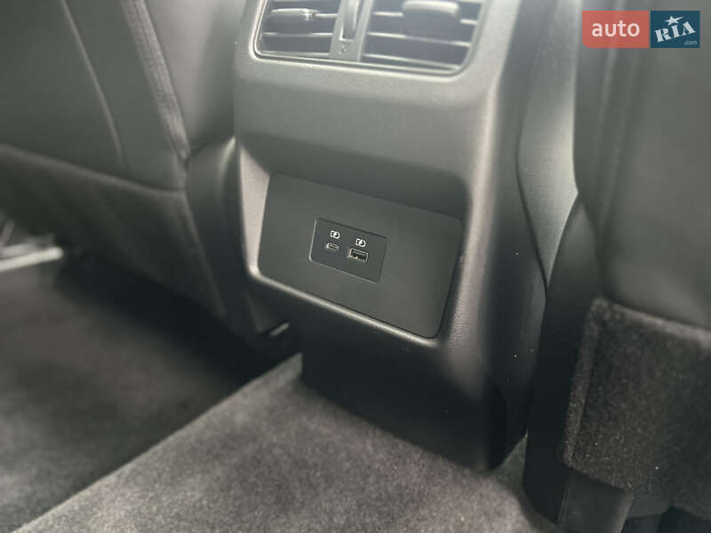 Внедорожник / Кроссовер Nissan Rogue 2023 в Броварах