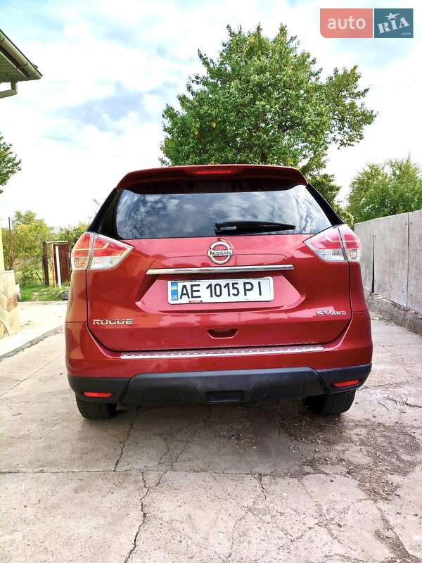 Внедорожник / Кроссовер Nissan Rogue 2015 в Днепре