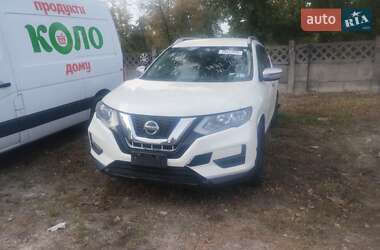 Внедорожник / Кроссовер Nissan Rogue 2018 в Киеве