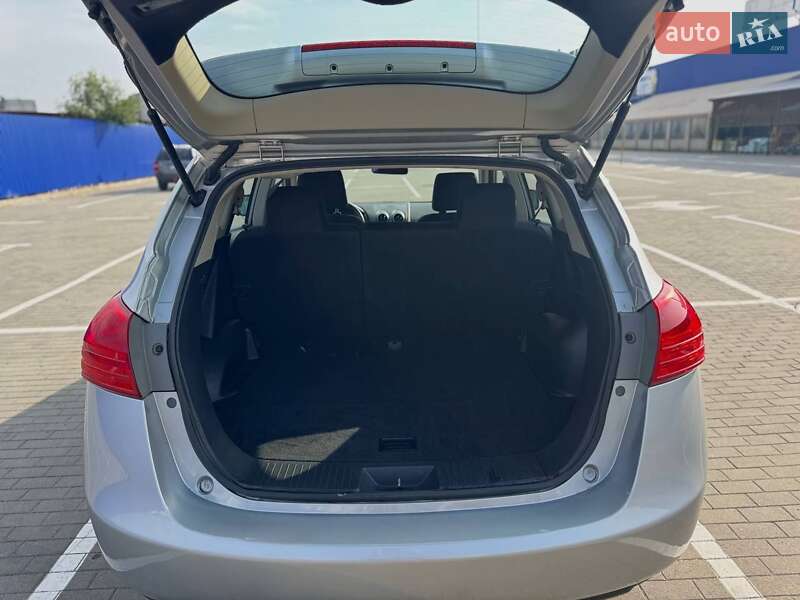 Внедорожник / Кроссовер Nissan Rogue 2013 в Калуше