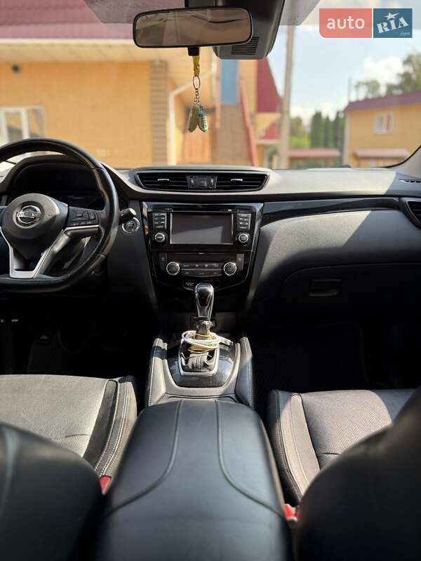 Позашляховик / Кросовер Nissan Rogue 2018 в Києві